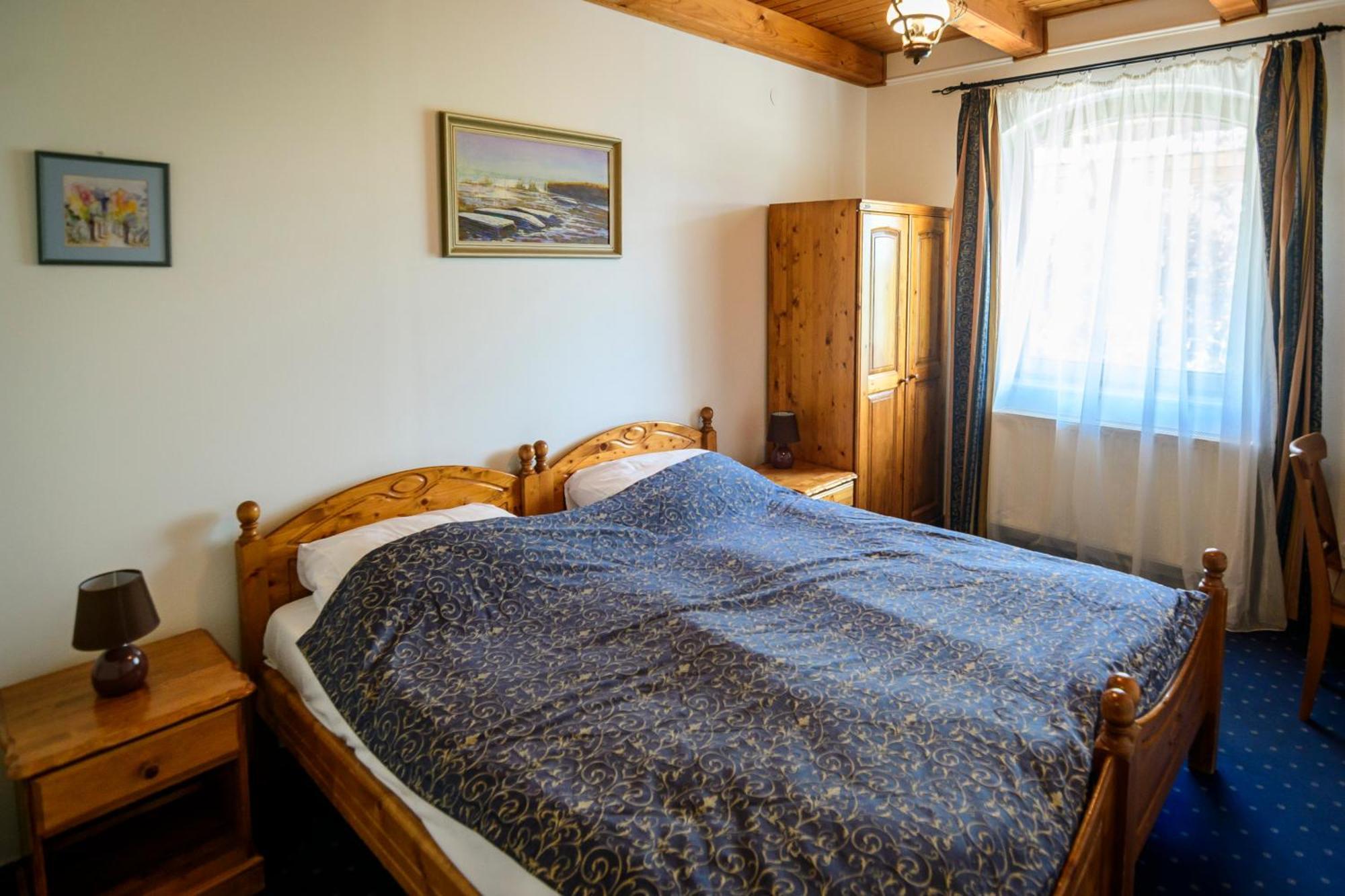 Tekergo Motel Es Etterem Веленце Экстерьер фото